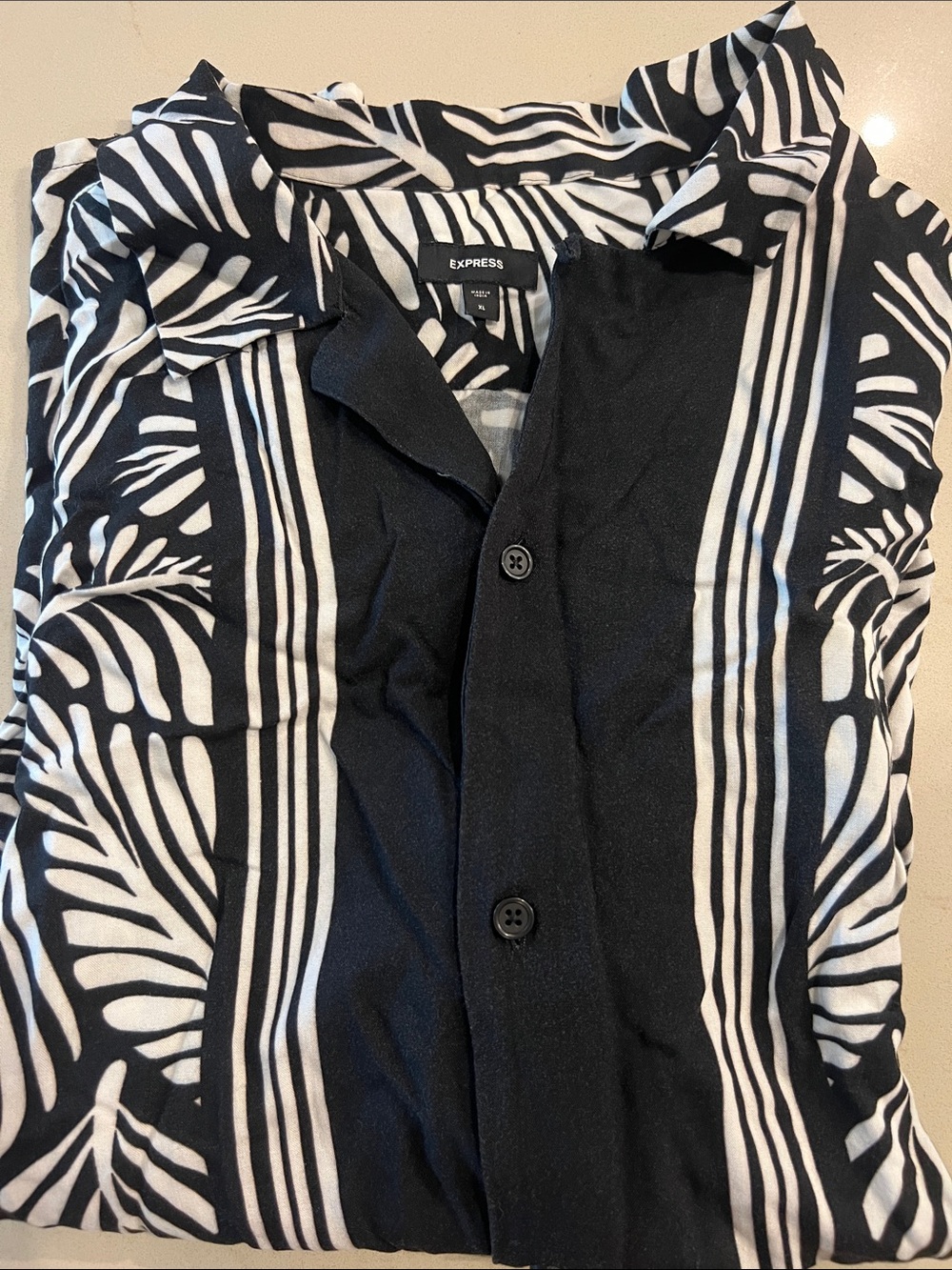 Express Black and White Tropical Print Button-Front Shirt
